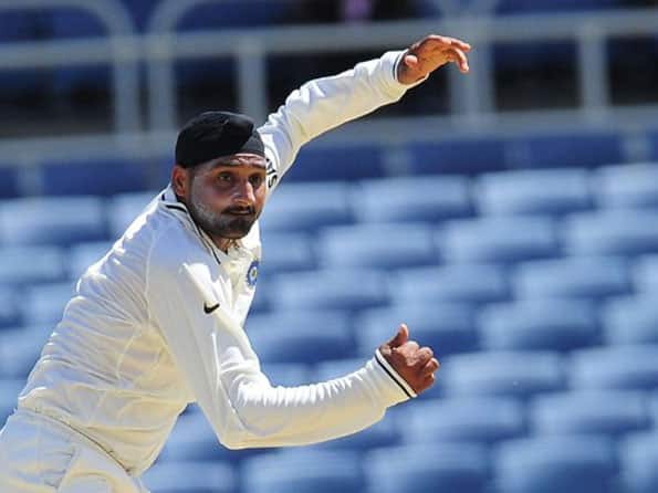 Ravichandran Ashwin has made Harbhajan's comeback tough, feels Syed Kirmani Ravichandran Ashwin has made Harbhajan's comeback tough, feels Syed Kirmani