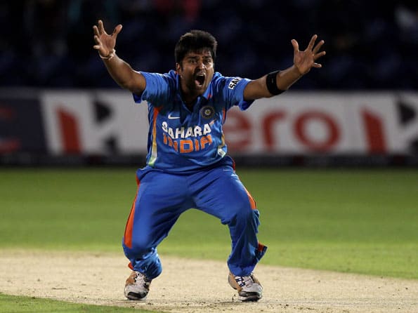 Vinay Kumar's four-for restricts England to 237 Vinay Kumar's four-for restricts England to 237