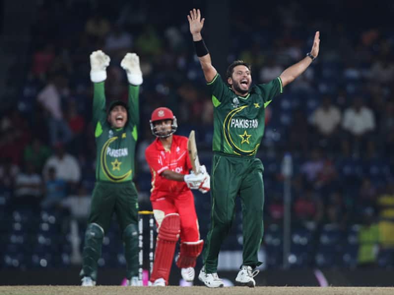 Canada fight hard in smallish chase