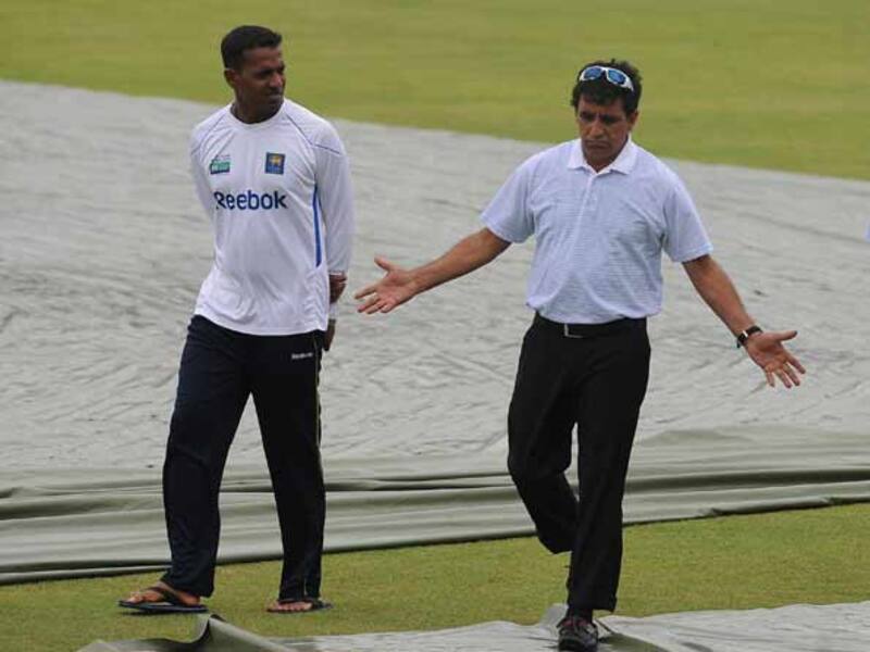 Time umpires wear protective gear