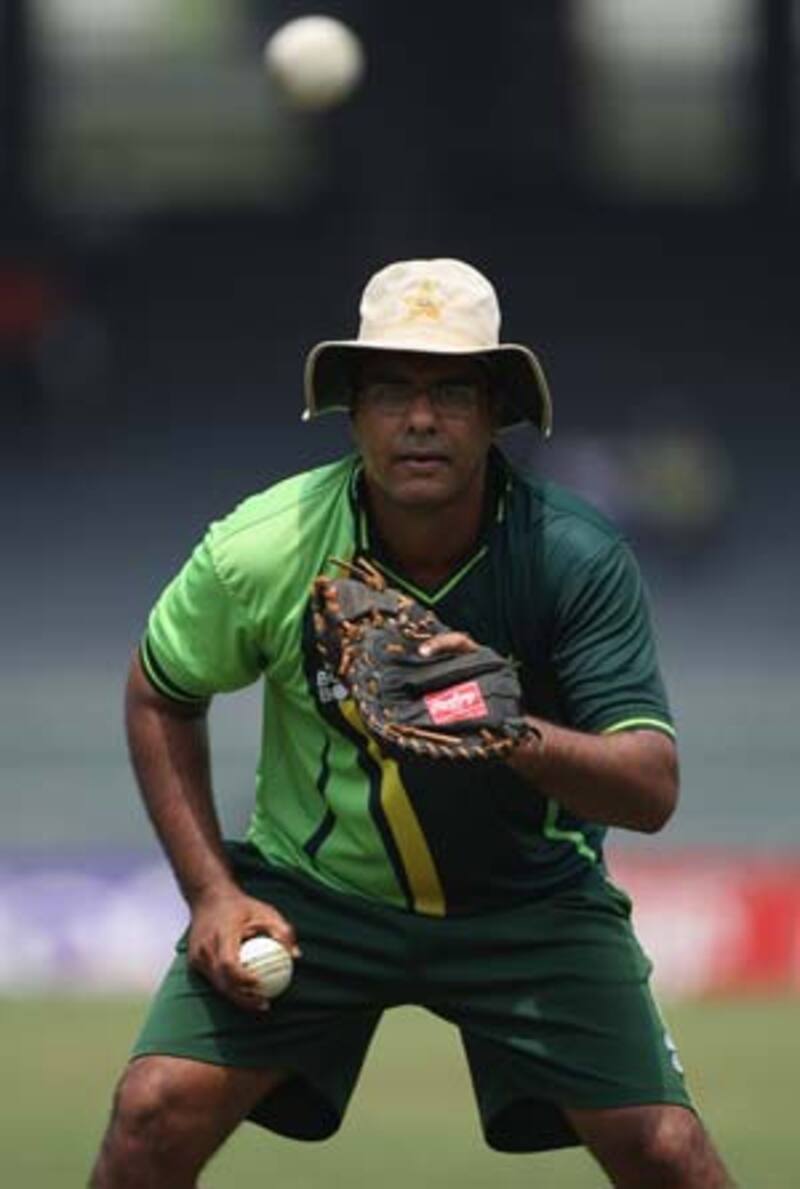Waqar's resignation draws mixed reaction 