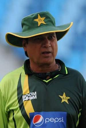 Mohsin Khan retained as Pakistan interim coach for England series