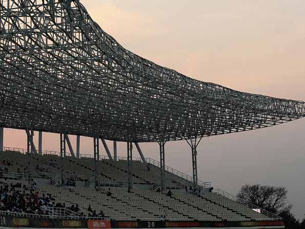  India-England final ODI clash sees moderate turnout