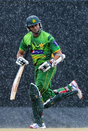 Rain interrupts play between Sri Lanka and Pakistan in third ODI Rain interrupts play between Sri Lanka and Pakistan in third ODI