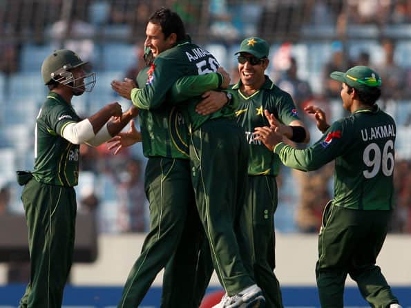 Pakistan minister warns team ahead of big clash