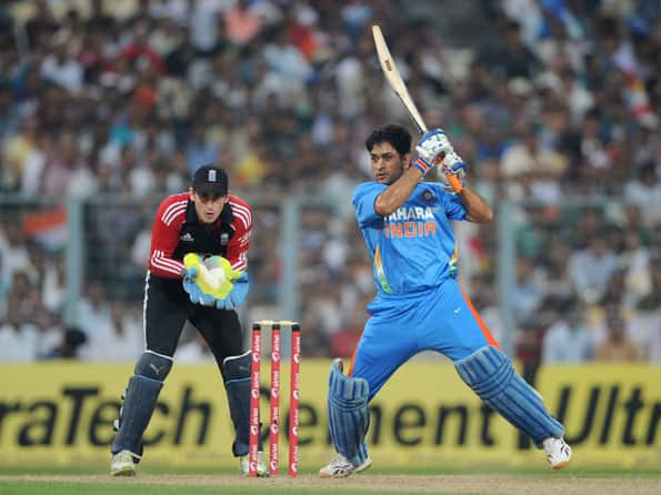 Dhoni half-century pushes India to 271 against England at Kolkata Dhoni half-century pushes India to 271 against England at Kolkata