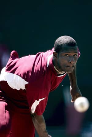 Bowlers gave away 20 runs too many: Sammy Bowlers gave away 20 runs too many: Sammy