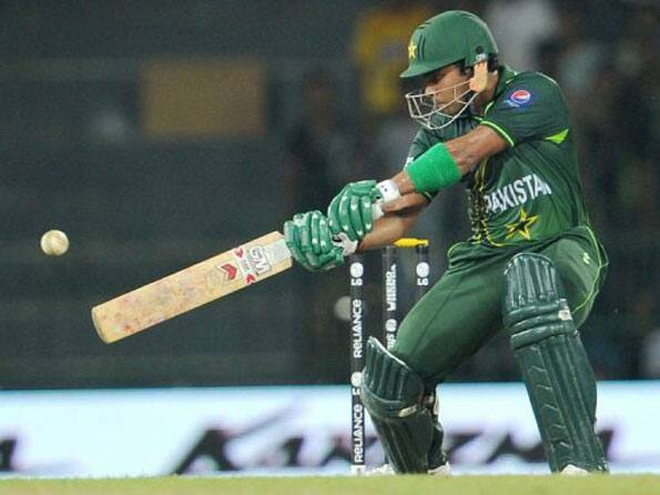 Pakistan end Australias unbeaten run, take top spot Pakistan end Australias unbeaten run, take top spot