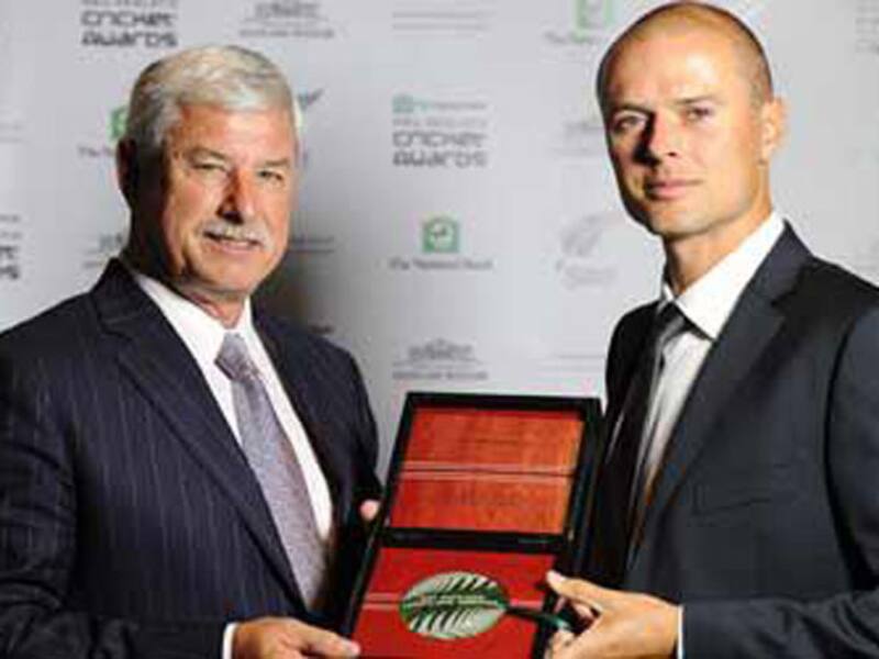Consistent Chris Martin wins Sir Richard Hadlee medal