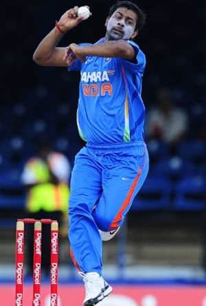 Injury rules out Praveen Kumar from first ODI Injury rules out Praveen Kumar from first ODI