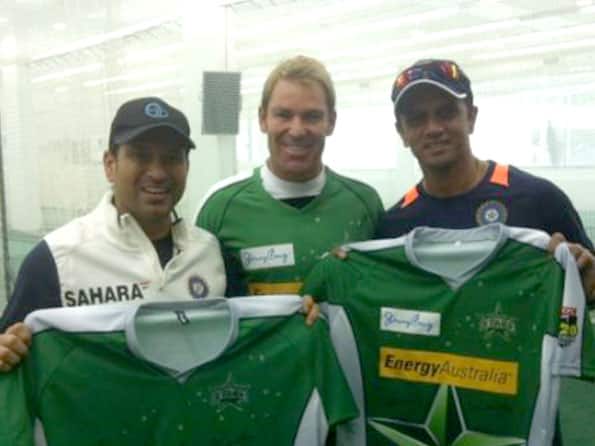 Tendulkar, Dravid meet 'friend' Warne in Melbourne