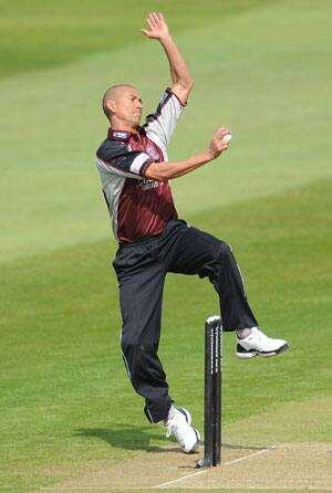 Pune register comprehensive win on IPL debut