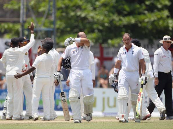 England lose early wickets on day two in Galle