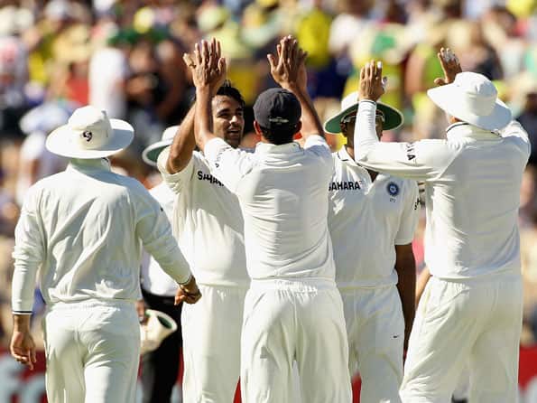 Kohli ton only bright spot for India as Australia extend lead to 382