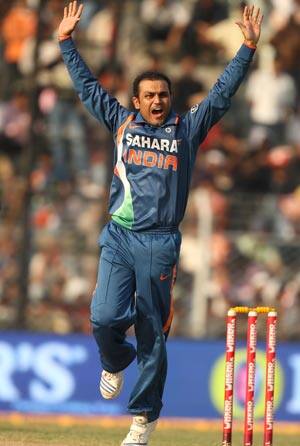 Harbhajan will return to Indian team soon, says Sehwag Harbhajan will return to Indian team soon, says Sehwag