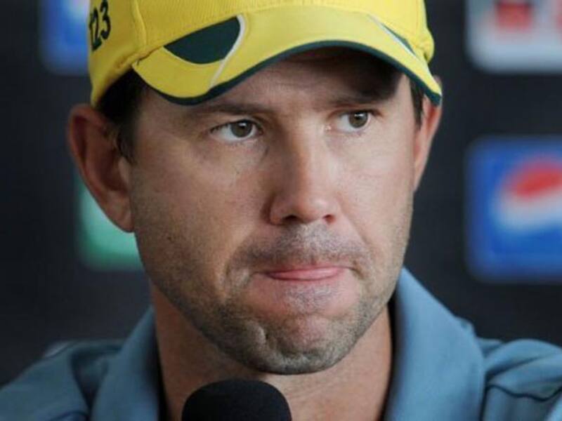 Ponting reignites walking debate