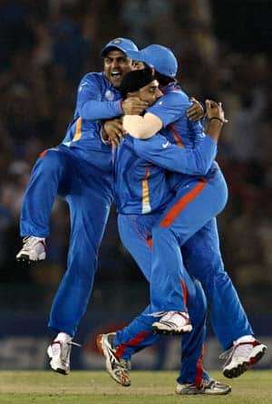 Scintillating India drub Pakistan to reach World Cup final 