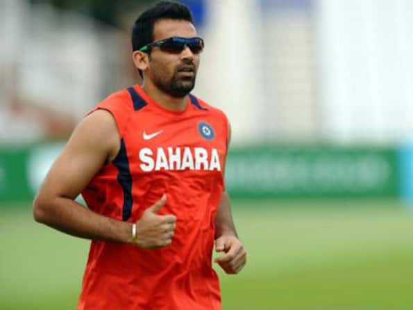 Zaheer, Harbhajan inspect Wankhede pitch after India's training session Zaheer, Harbhajan inspect Wankhede pitch after India's training session