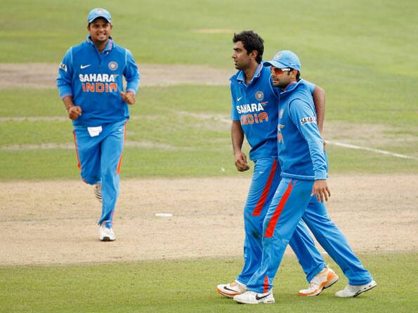 Indian team caught in a bomb scare