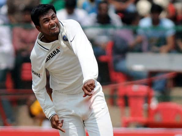 Ojha bags six wickets as Surrey clinch promotion Ojha bags six wickets as Surrey clinch promotion