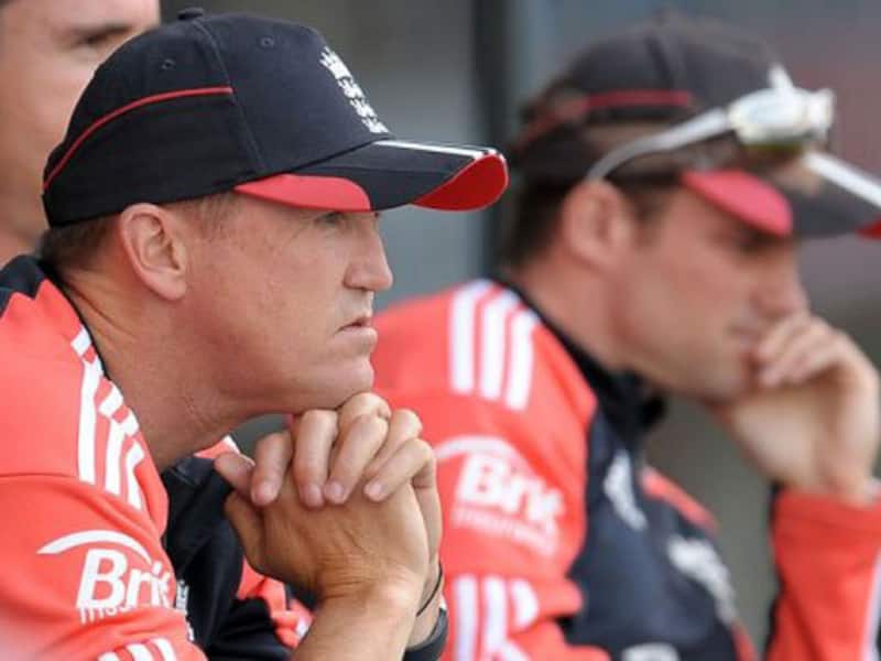 Andy Flower blames England's extensive lay-off for whitewash