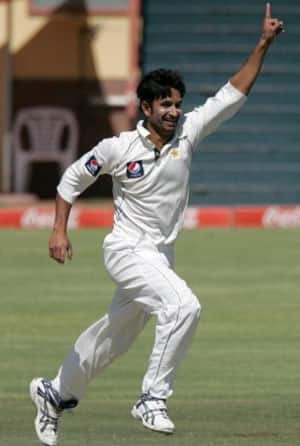 Cheema, Hafeez shine in Pakistan's seven-wicket win Cheema, Hafeez shine in Pakistan's seven-wicket win