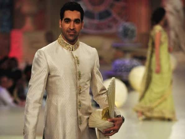 Pakistan cricketers go for a catwalk Pakistan cricketers go for a catwalk