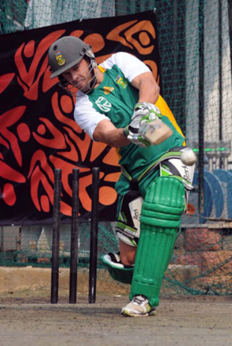 RCB coast to victory over debutant Kochi