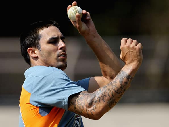 Mitchell Johnson injures ankle in Sheffield Shield match