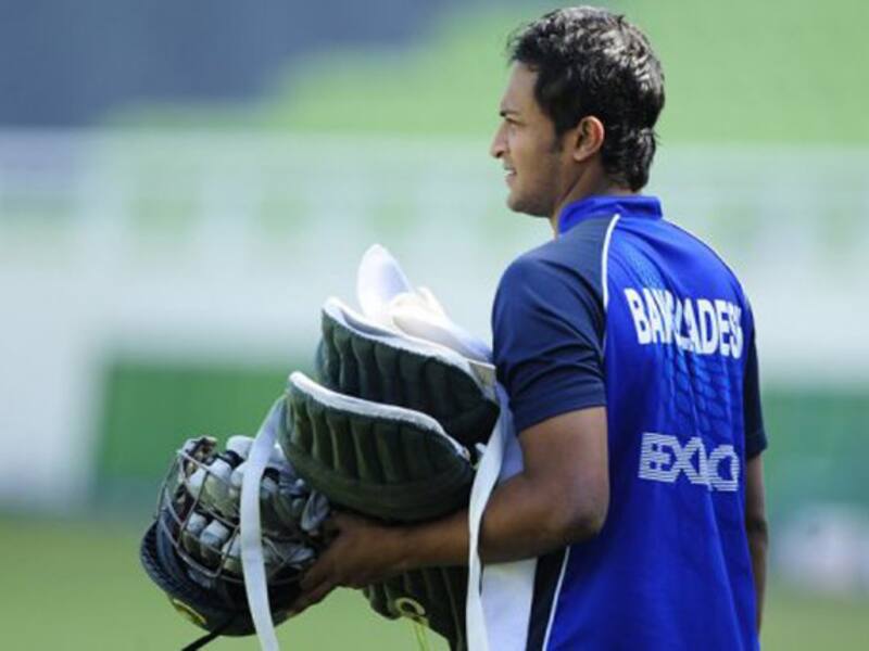 Angry fans attack Shakibs residence  