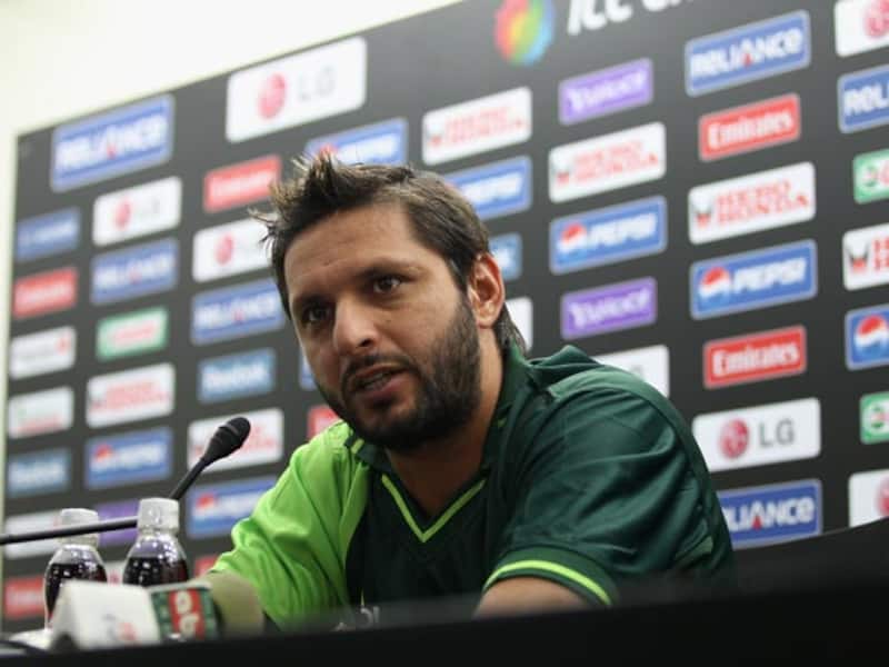 Afridi signs for Hampshire 