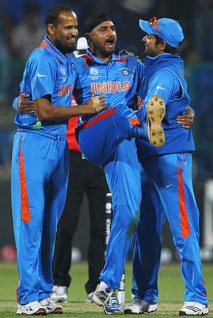 Chance for India to topple Oz in ODI rankings Chance for India to topple Oz in ODI rankings