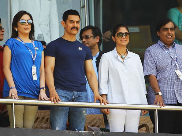 Aamir Khan thanks Dhoni & team for helping cause of 'Atithi Devo Bhava'