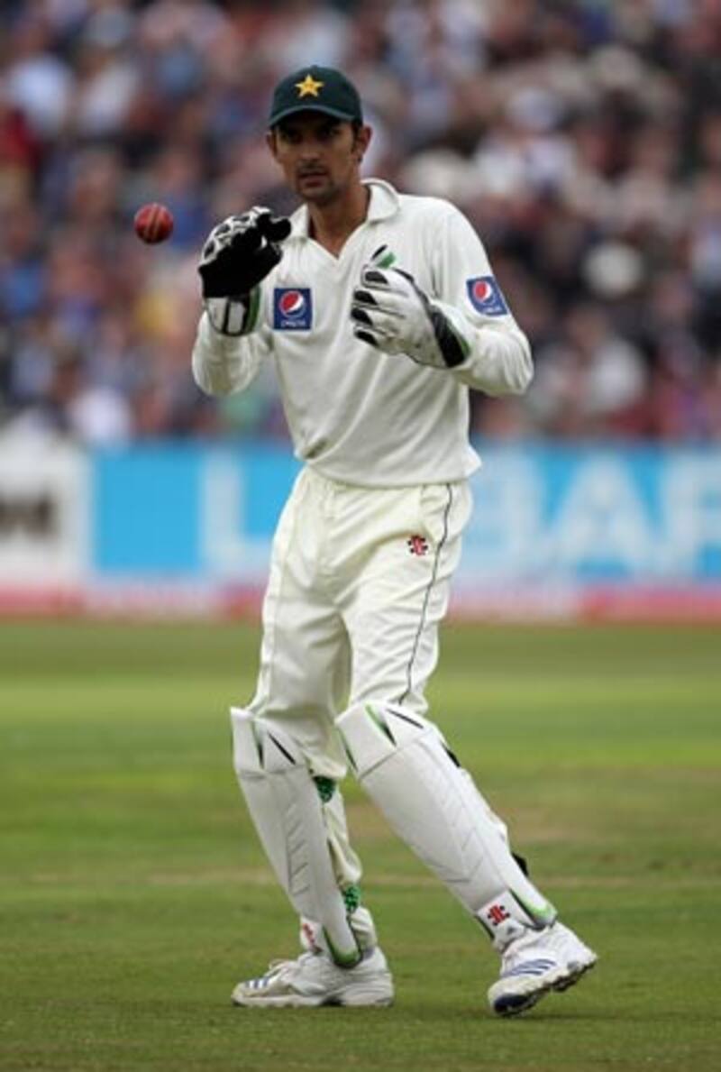 Akmal brothers control things in Pakistan team: Haider