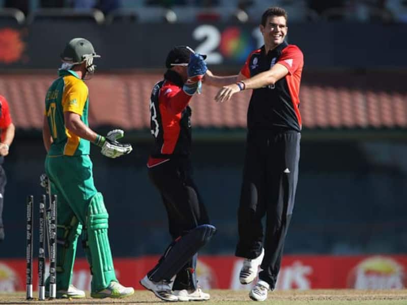 Anderson strikes twice, South Africa on backfoot 