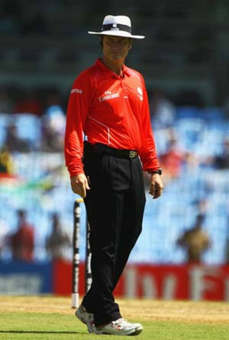BCCI to discuss Taufel's proposal to improve umpiring in India 