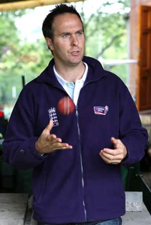 Vaughan says Strauss is defensive in comparison to Dhoni Vaughan says Strauss is defensive in comparison to Dhoni