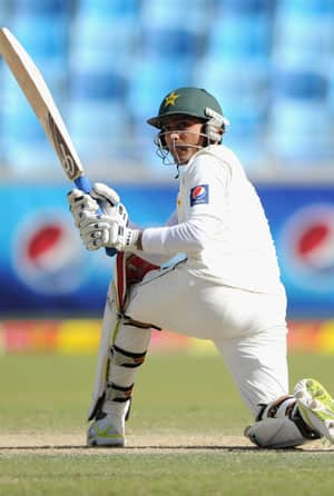 Adnan Akmal fifty gives Pakistan first innings lead of 146 runs ...