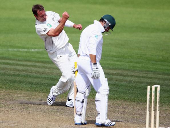Mark Gillespie bags four to put Kiwis back in contention against Proteas