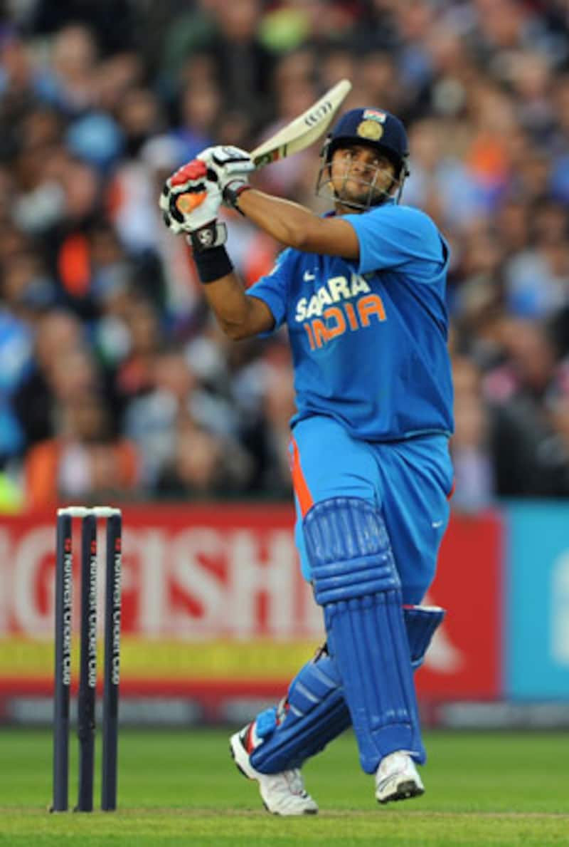 Raina in the white and Raina in blue are two different players 