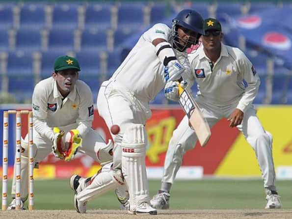 Gritty Sangakkara holds fort for Sri Lanka 