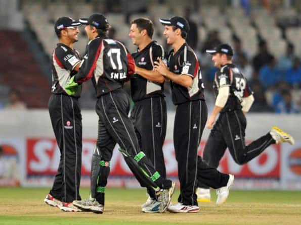 Auckland crawl to 125 against Somerset Auckland crawl to 125 against Somerset