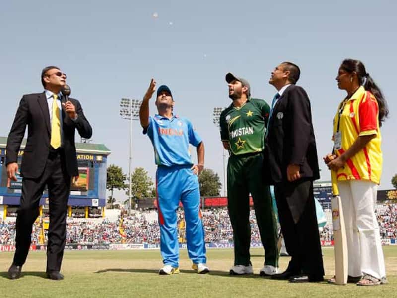 India win toss, opt to bat against Pakistan