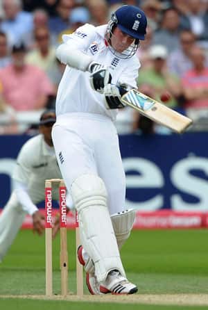 Broad saves England's blushes on day one Broad saves England's blushes on day one