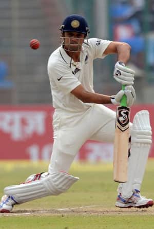 Tendulkar, Dravid put India on course for victory Tendulkar, Dravid put India on course for victory