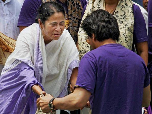 Mamata Banerjee appeals MCA president to reconsider decision on Shahrukh Mamata Banerjee appeals MCA president to reconsider decision on Shahrukh