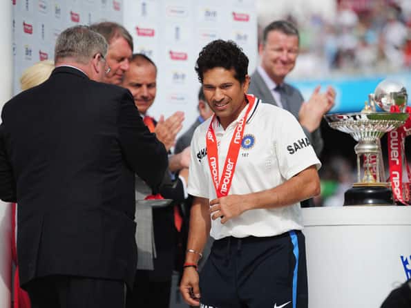 Tendulkar should be awarded Bharat Ratna after Dhyan Chand: Chouhan Tendulkar should be awarded Bharat Ratna after Dhyan Chand: Chouhan