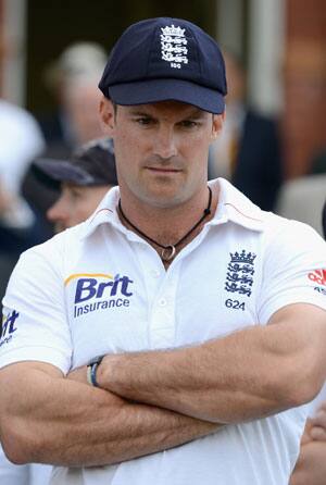 Andrew Strauss set to quit England captaincy; may retire as well