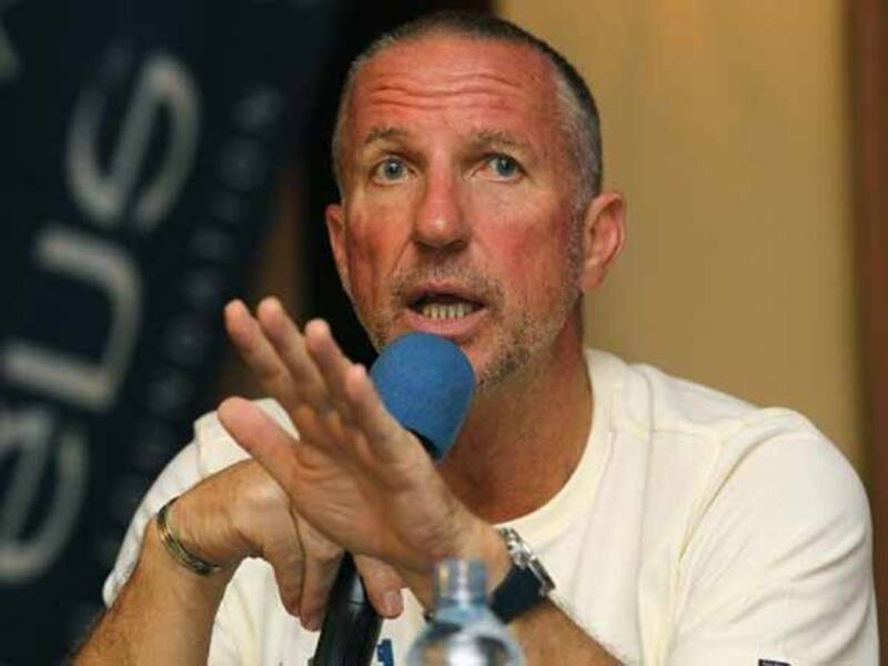 Ian Botham 'shocked' by Sri Lanka war damage