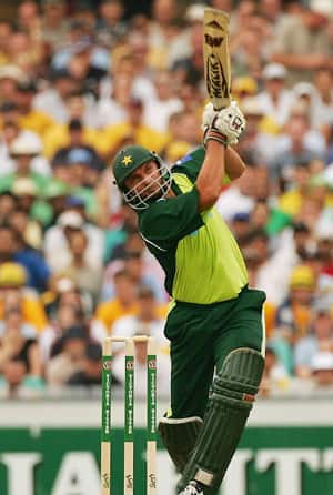 Boom, Boom! Afridi hammers fastest ton in ODIs, including 90 in 17 scoring strokes!